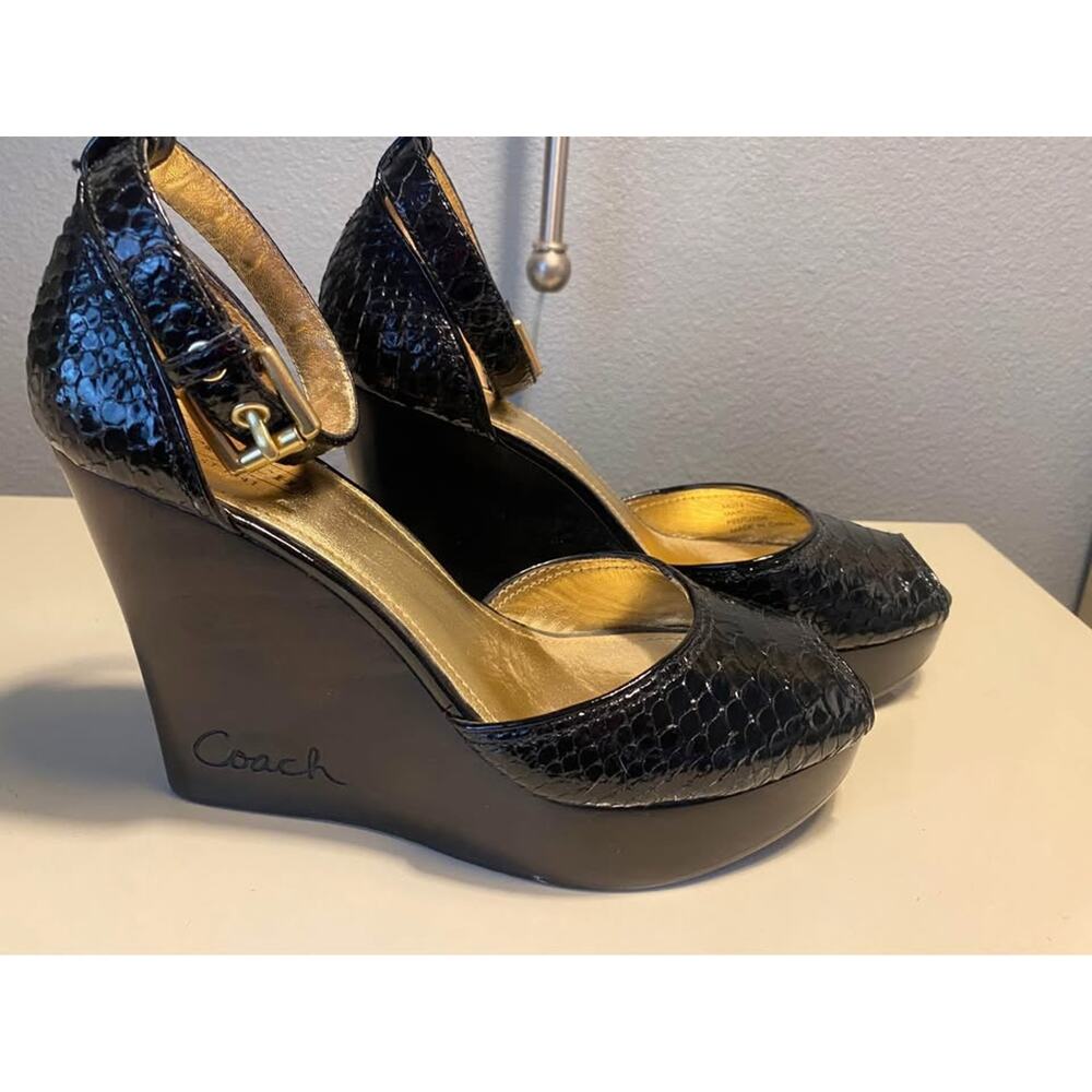 Coach Heels - Picture 2 of 4